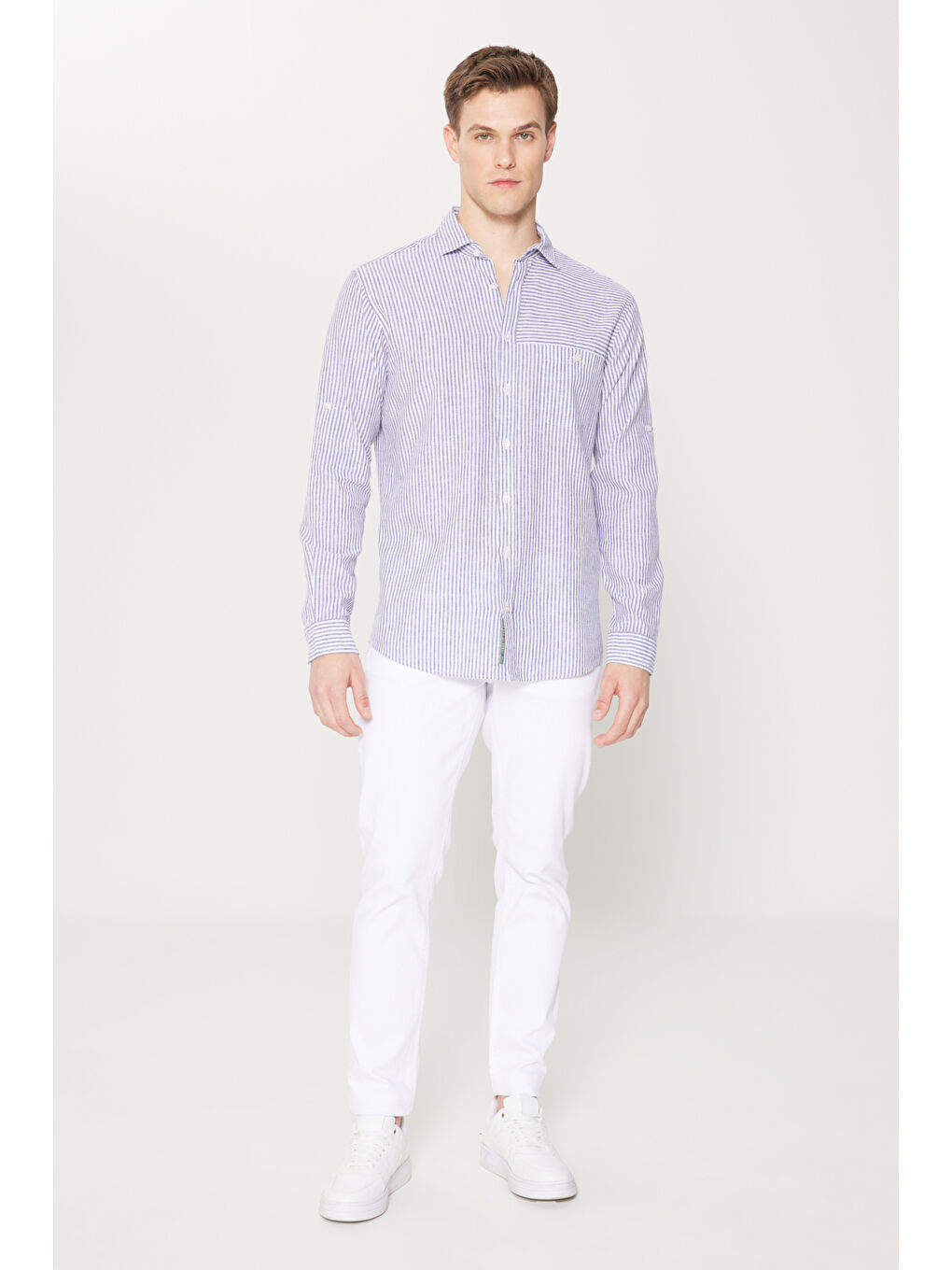 Erkek Lacivert-Beyaz Keten Comfort Fit Rahat Kesim Klasik Yaka Çizgili Gömlek-1