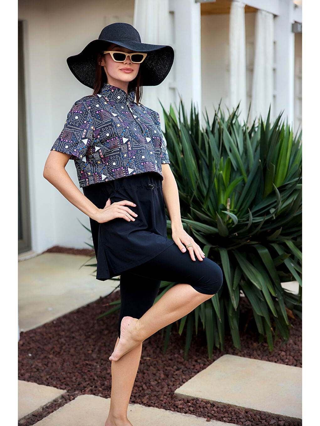 Önü Kapaklı Kısa Kollu Yarı Kapalı Tesettür Mayo Siyah01 R5301