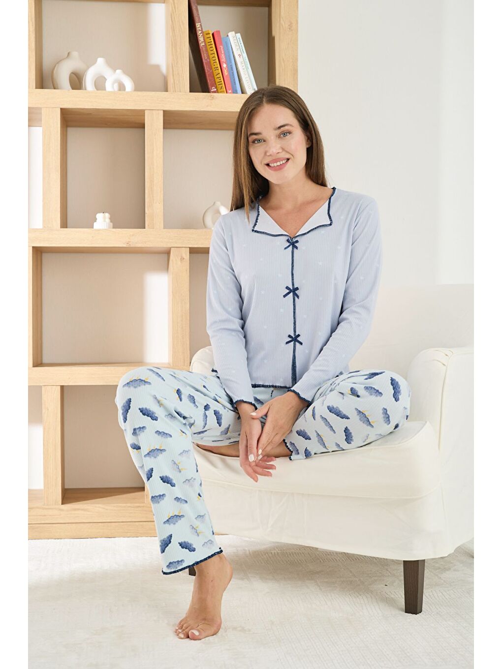 Lacivert Kadın Fiyonk Detaylı Yüksek Kaliteli Yumuşak Fitilli Uzun Kollu Pijama Takımı