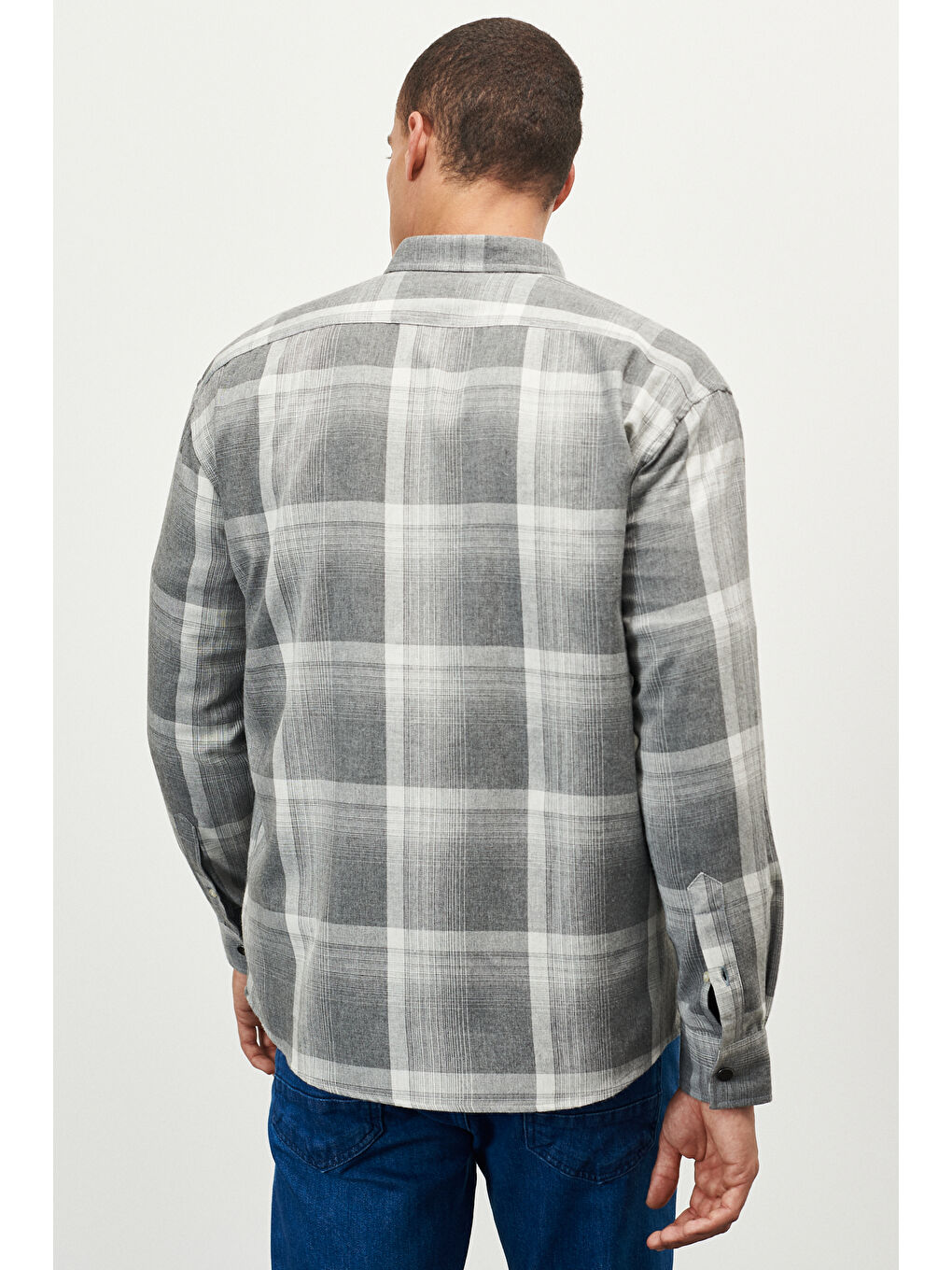 Erkek Gri-Beyaz Oversize Fit Geniş Kesim Düğmeli Yaka Ekose Desenli Oduncu Gömlek Ceket-3