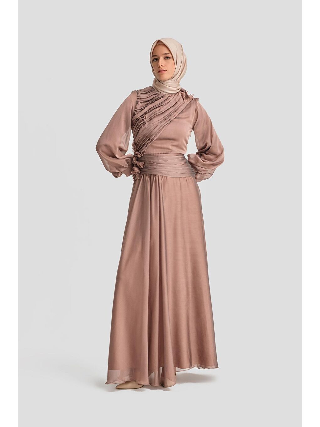 ARMİNE Bej Drapeli Ve İşlemeli Abiye Elbise 24K9914 Bronz