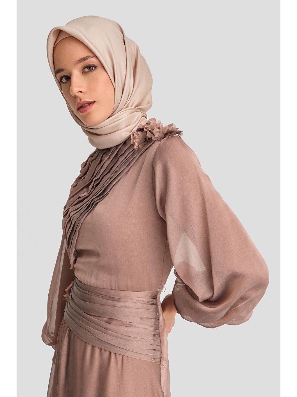 ARMİNE Bej Drapeli Ve İşlemeli Abiye Elbise 24K9914 Bronz - 2