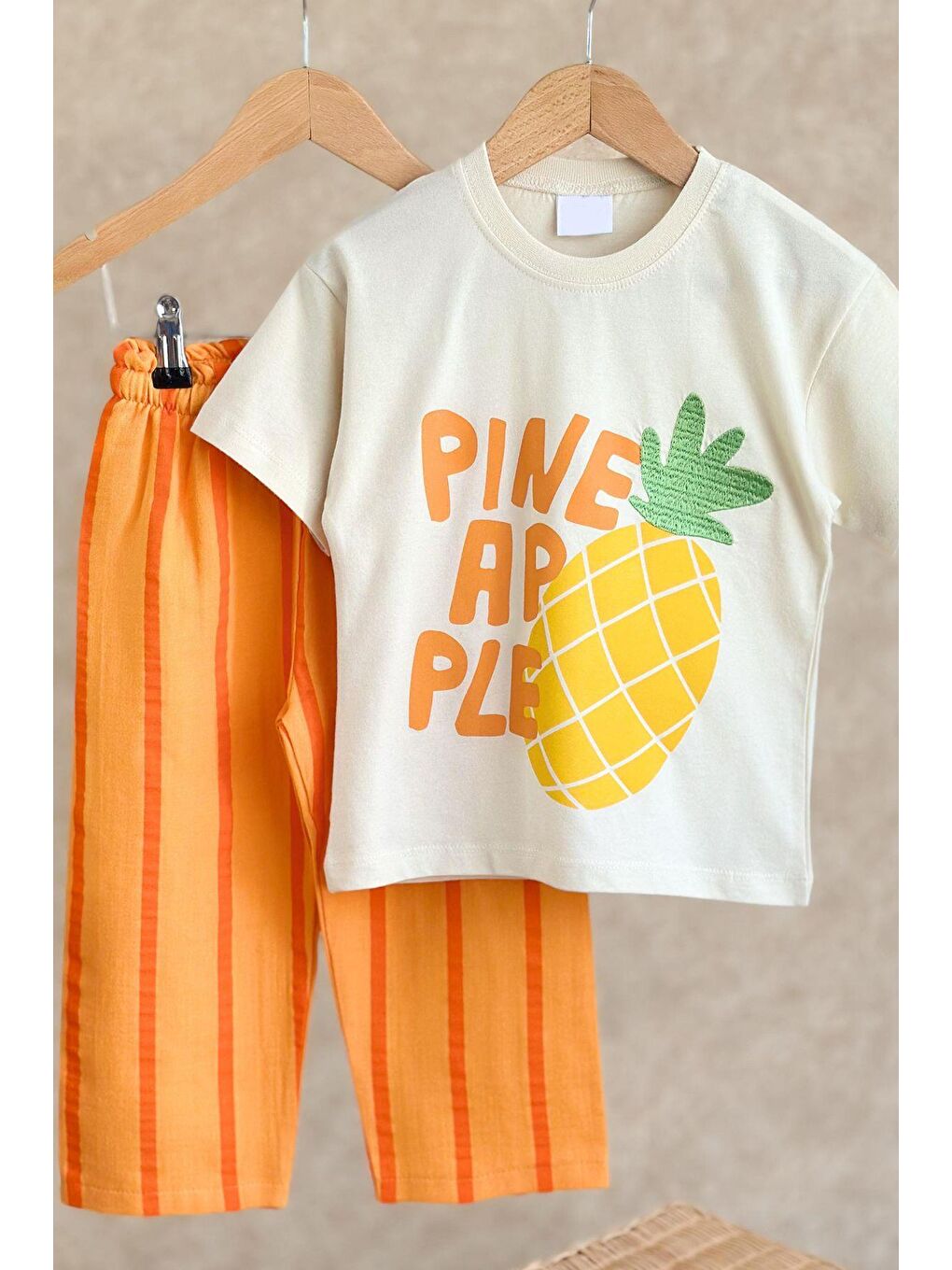 Lacivert Kız Çocuk Müslin Jogger Pantolonlu Nakış Detaylı Alt Üst Takım-1