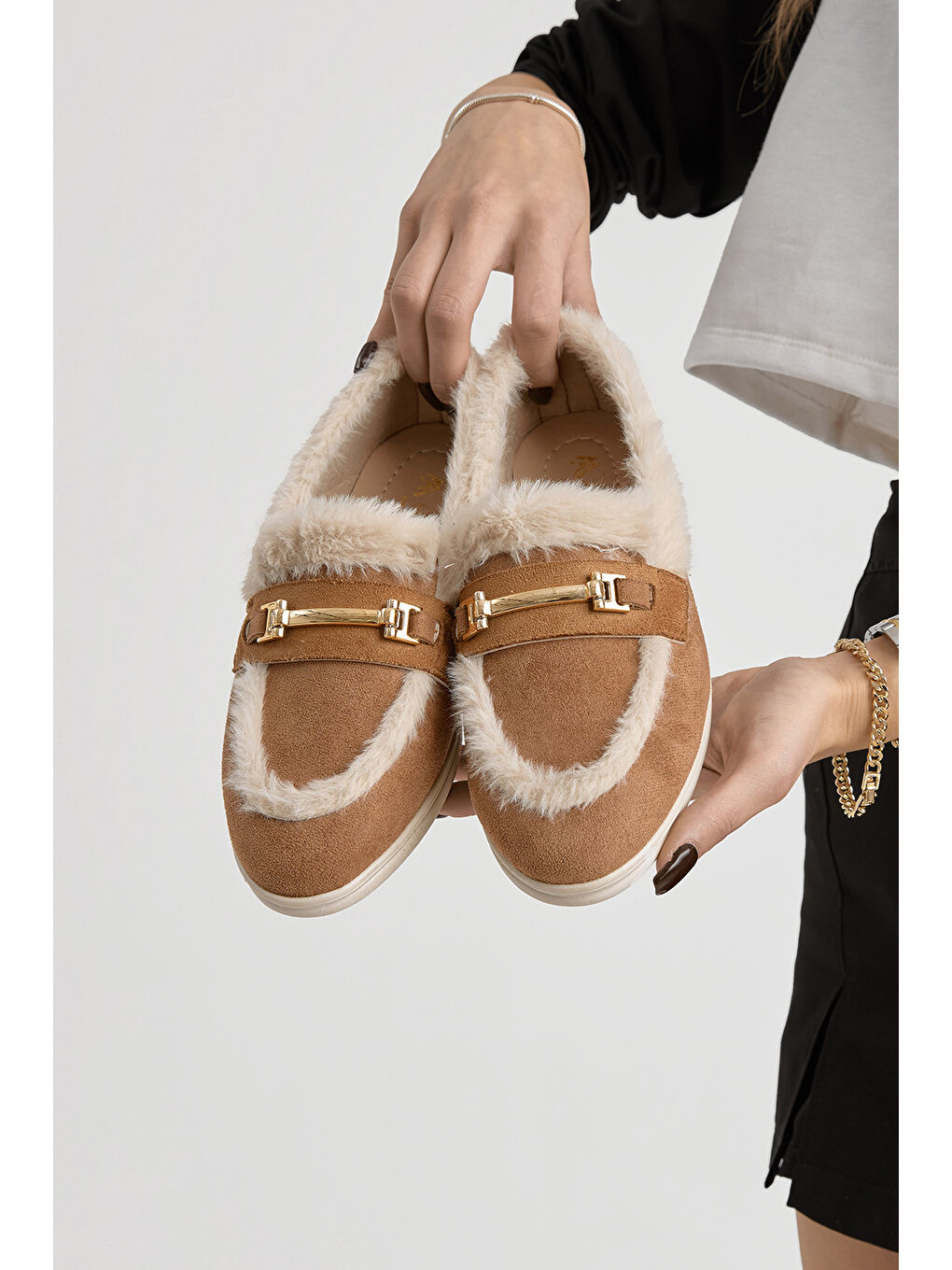 Kahverengi Kadın Taba Termo Taban Kürk Detaylı Süet Görünümlü Tokalı Günlük Loafer Ayakkabı