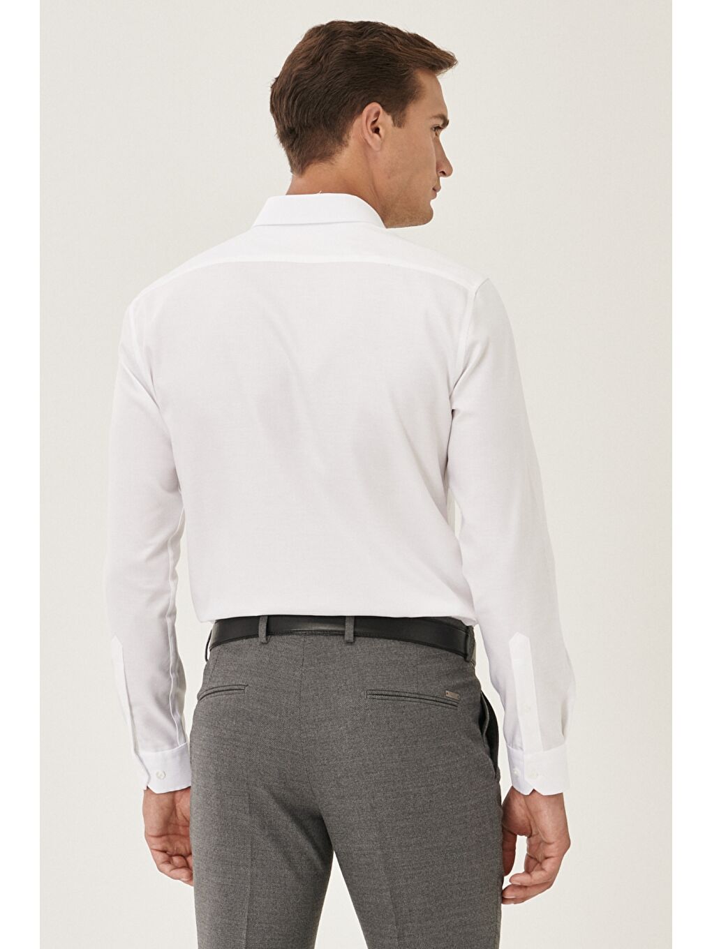 Erkek Beyaz Ütü Gerektirmeyen Taılored Slim Fit Dar Kesim Klasik Yaka %100 Pamuk Armürlü Non-Iron G--4