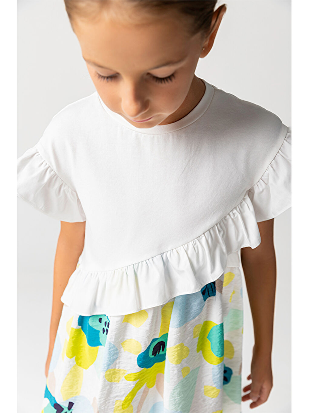 Beyaz Eteği Çiçekli Yarım Kol Kız Çocuk Elbise-2