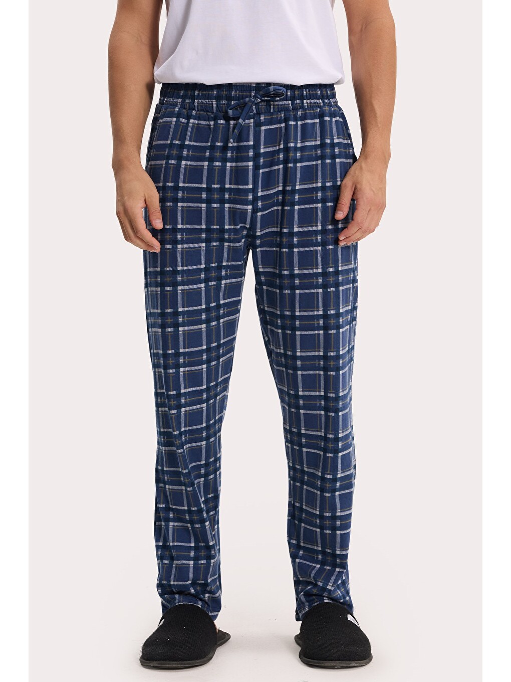 Erkek Standart Fit Normal Kesim Pamuklu Kareli Beli Bağcıklı Cepli Lacivert Pijama Altı-1