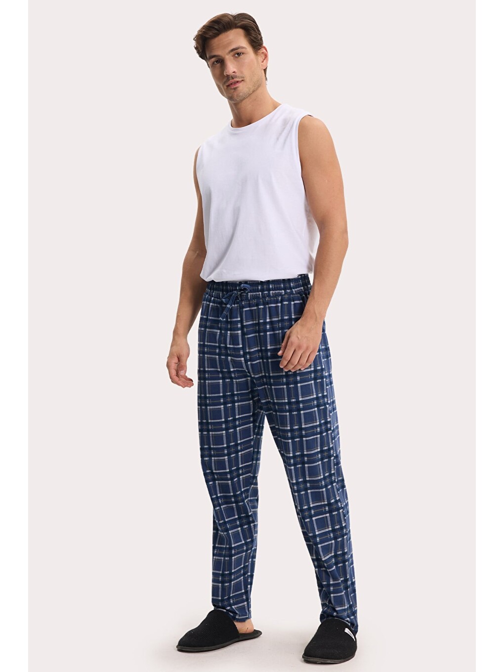 Erkek Standart Fit Normal Kesim Pamuklu Kareli Beli Bağcıklı Cepli Lacivert Pijama Altı-2