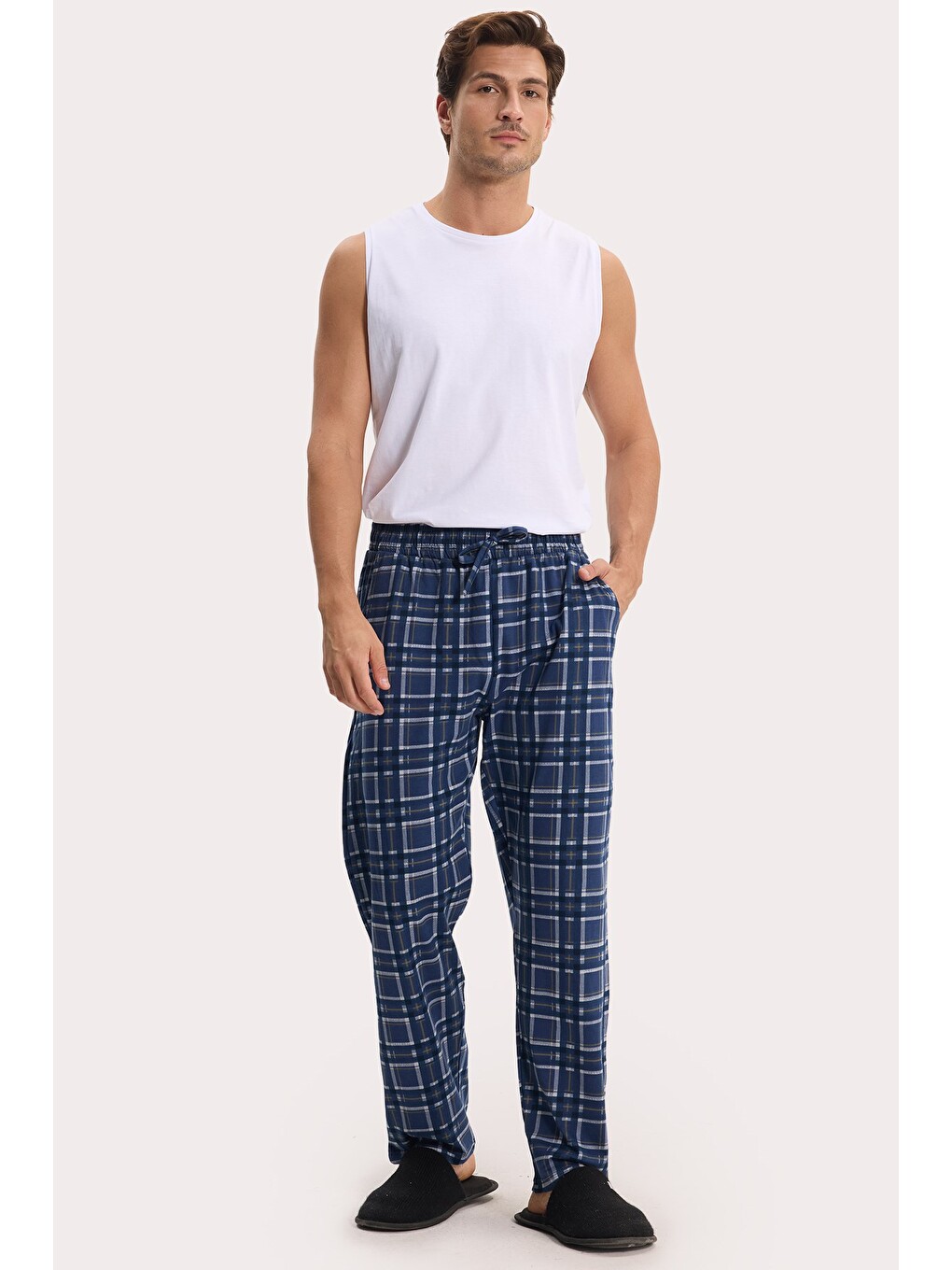 Erkek Standart Fit Normal Kesim Pamuklu Kareli Beli Bağcıklı Cepli Lacivert Pijama Altı-6