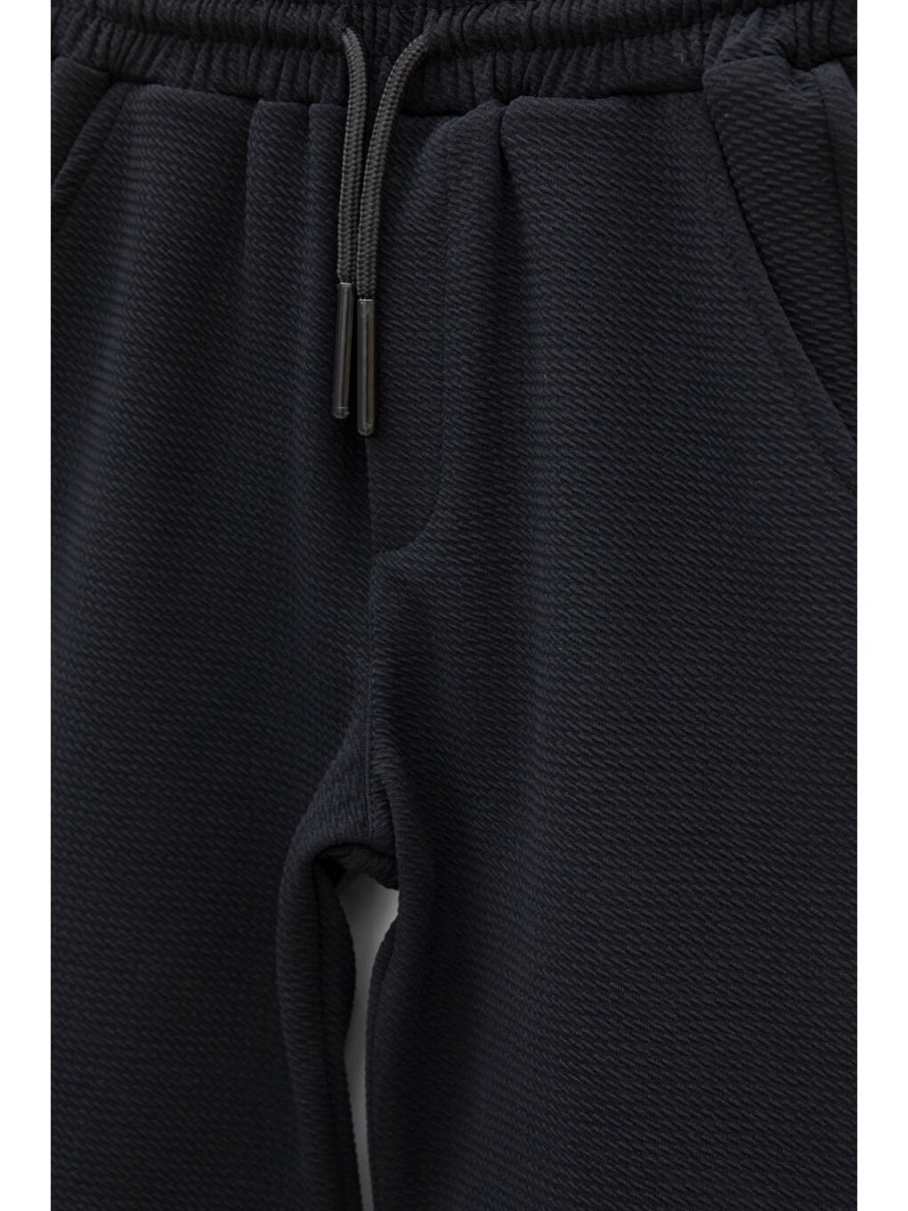 Siyah Beli Lastikli Ponpon Kumaş Basic Erkek Çocuk Şort 21166-1