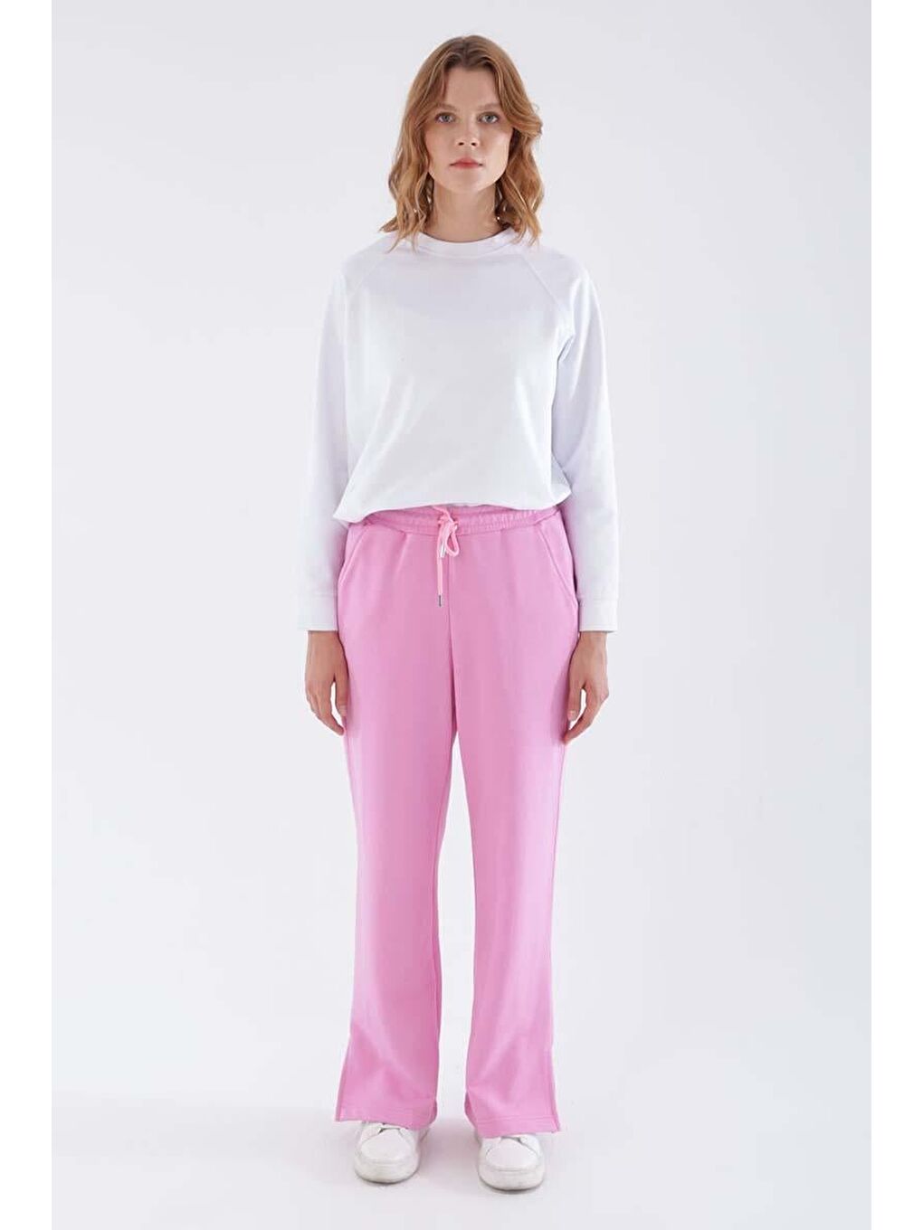 Pembe-Paçası Yırtmaçlı Eşofman Altı-1