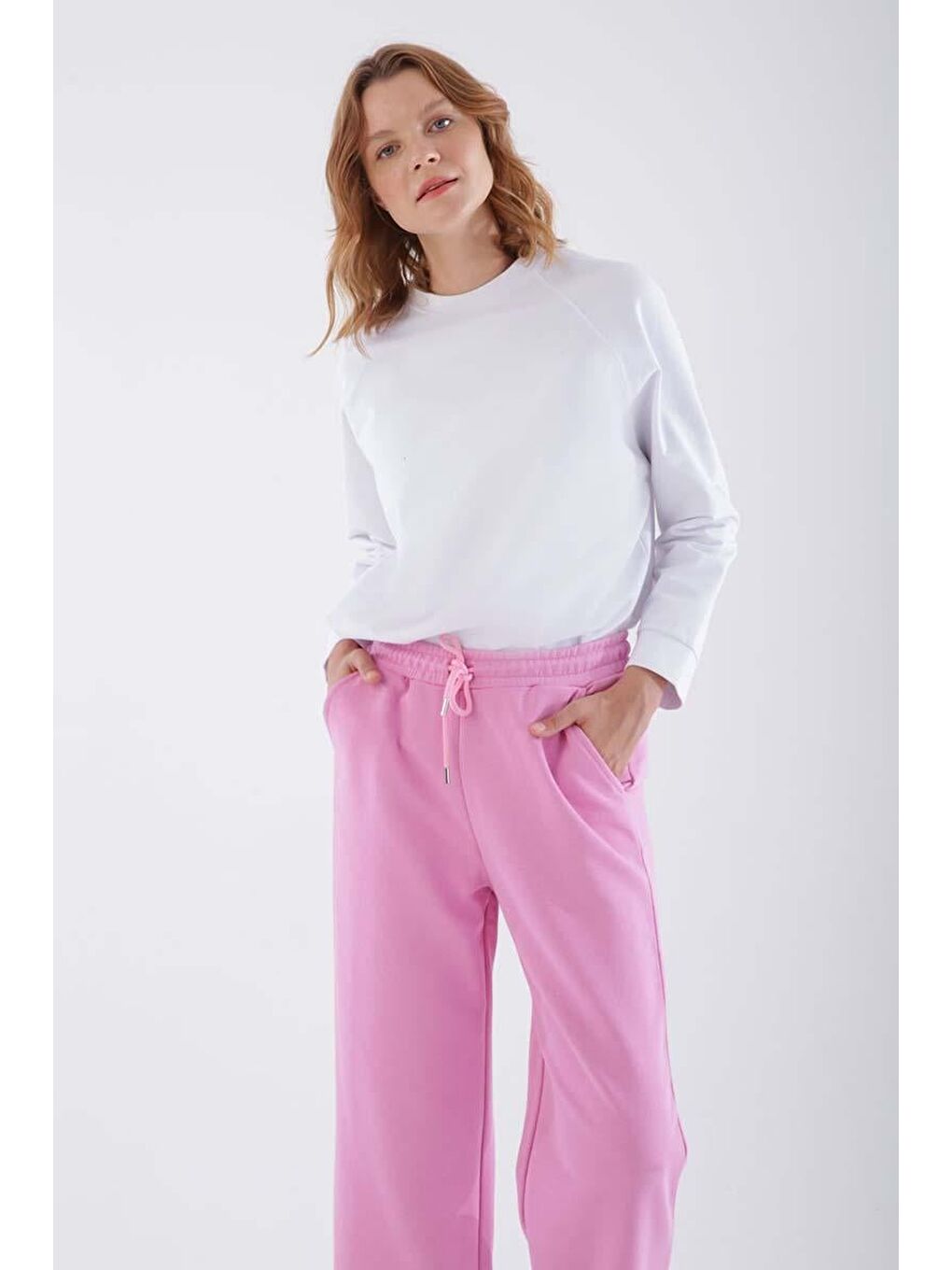 Pembe-Paçası Yırtmaçlı Eşofman Altı-4