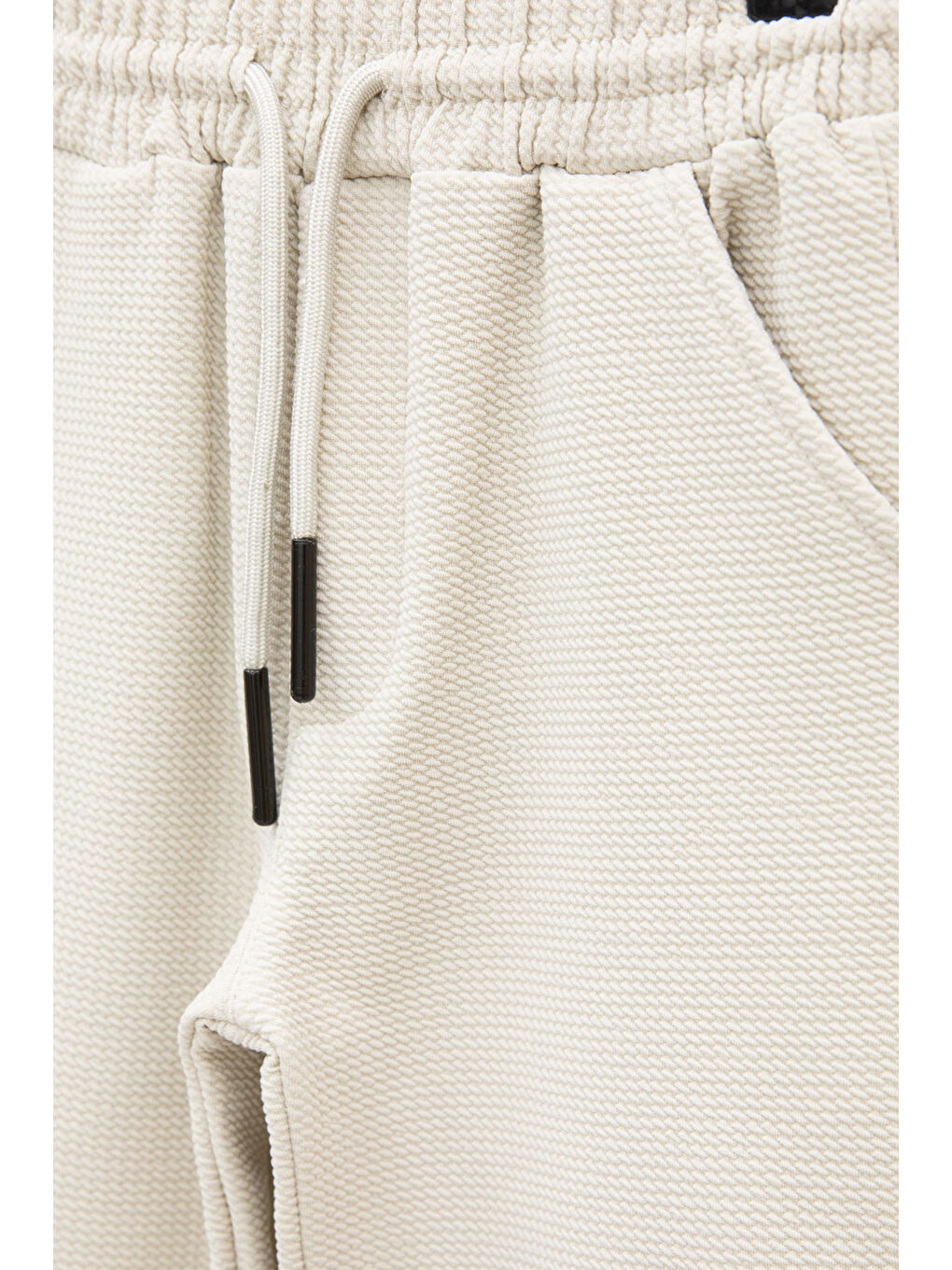 Ekru Krem Beli Lastikli Ponpon Kumaş Basic Erkek Çocuk Şort 21170-1