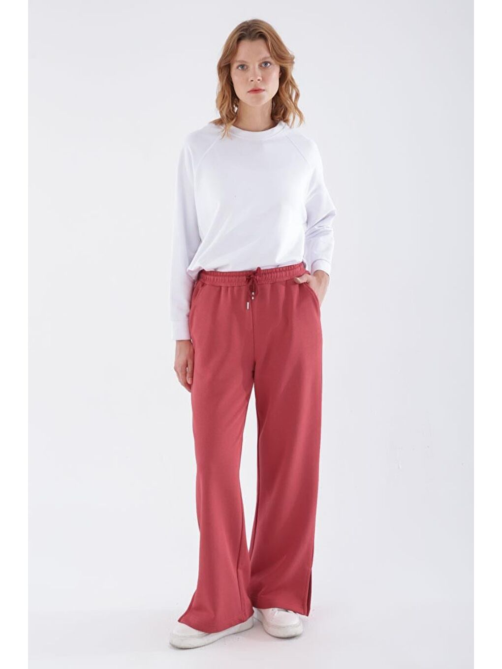 Pembe Gül Kurusu-Paçası Yırtmaçlı Eşofman Altı-1