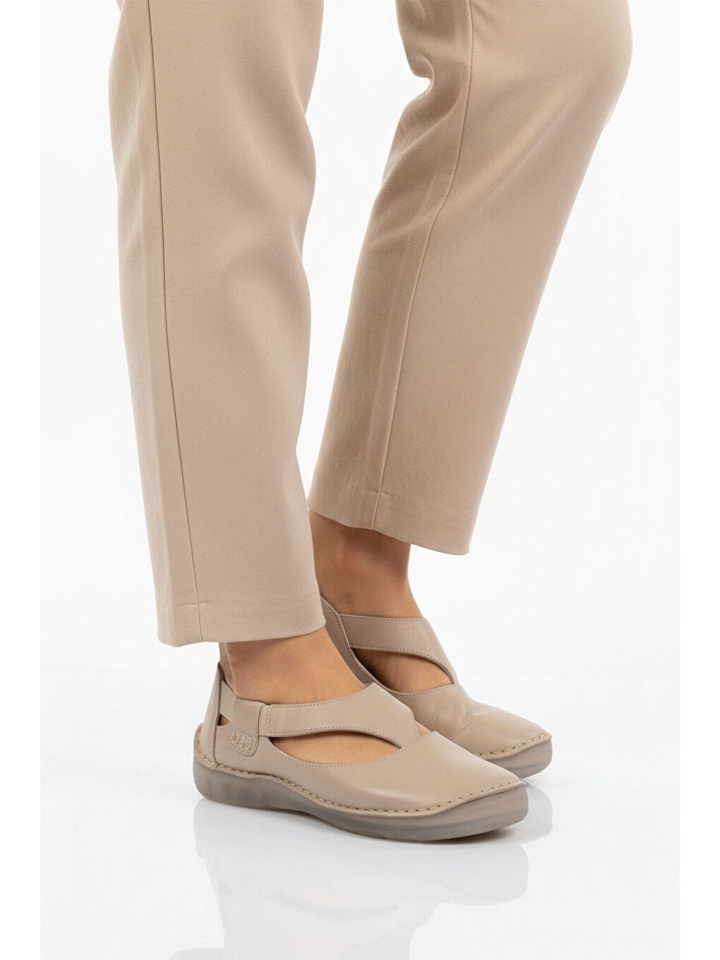 Bej Premium Vizon Hakiki Deri Anatomik Kadın Casual Ayakkabı 44284 Z