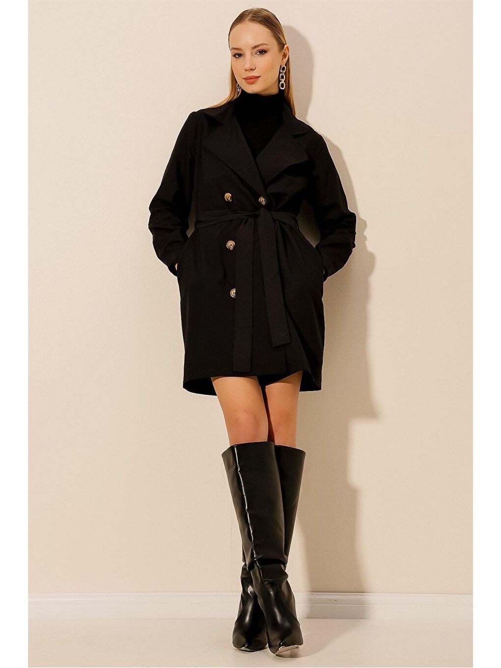 Siyah Kruvaze Yaka Mevsimlik TRENÇ-2