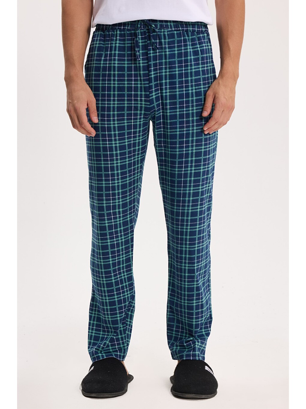 Erkek Standart Fit Normal Kesim Pamuklu Kareli Beli Bağcıklı Cepli Lacivert Pijama Altı-1