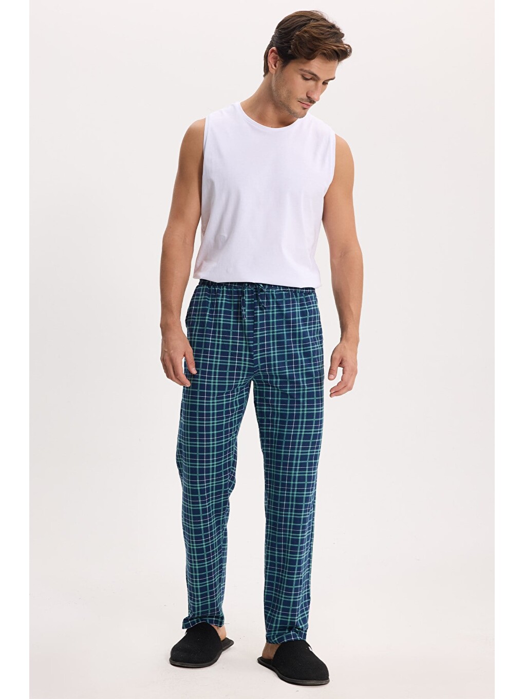 Erkek Standart Fit Normal Kesim Pamuklu Kareli Beli Bağcıklı Cepli Lacivert Pijama Altı-4