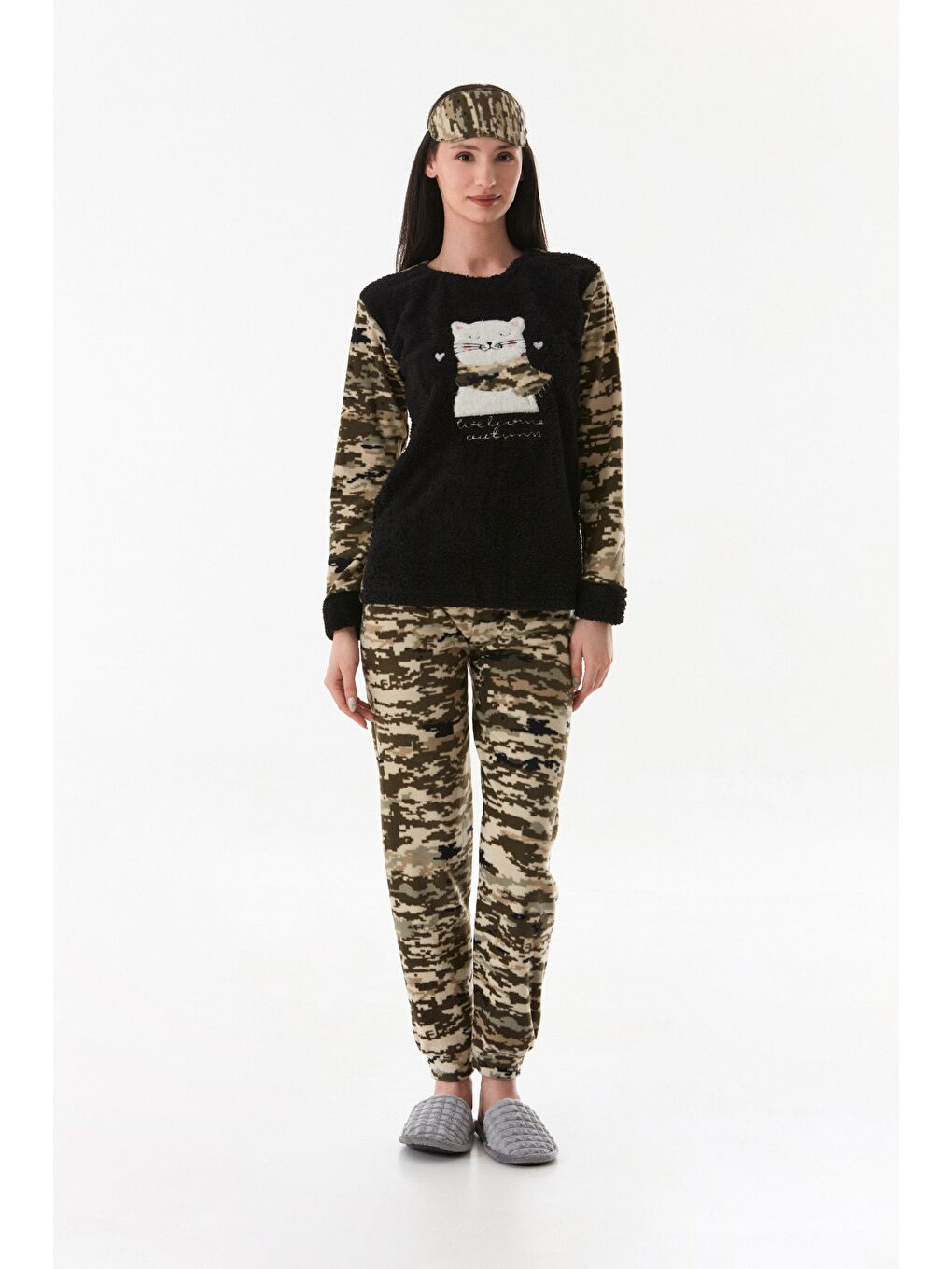 Siyah Kedi Nakışlı Kamuflaj Polar Pijama Takımı-3