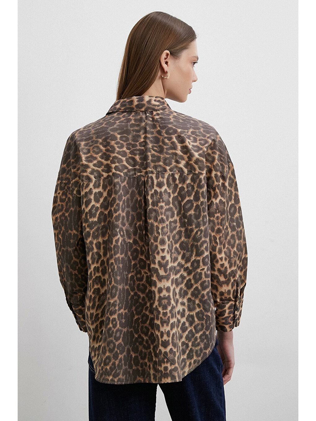 Karışık Leopar Desenli V Yaka Gömlek Kahve-3