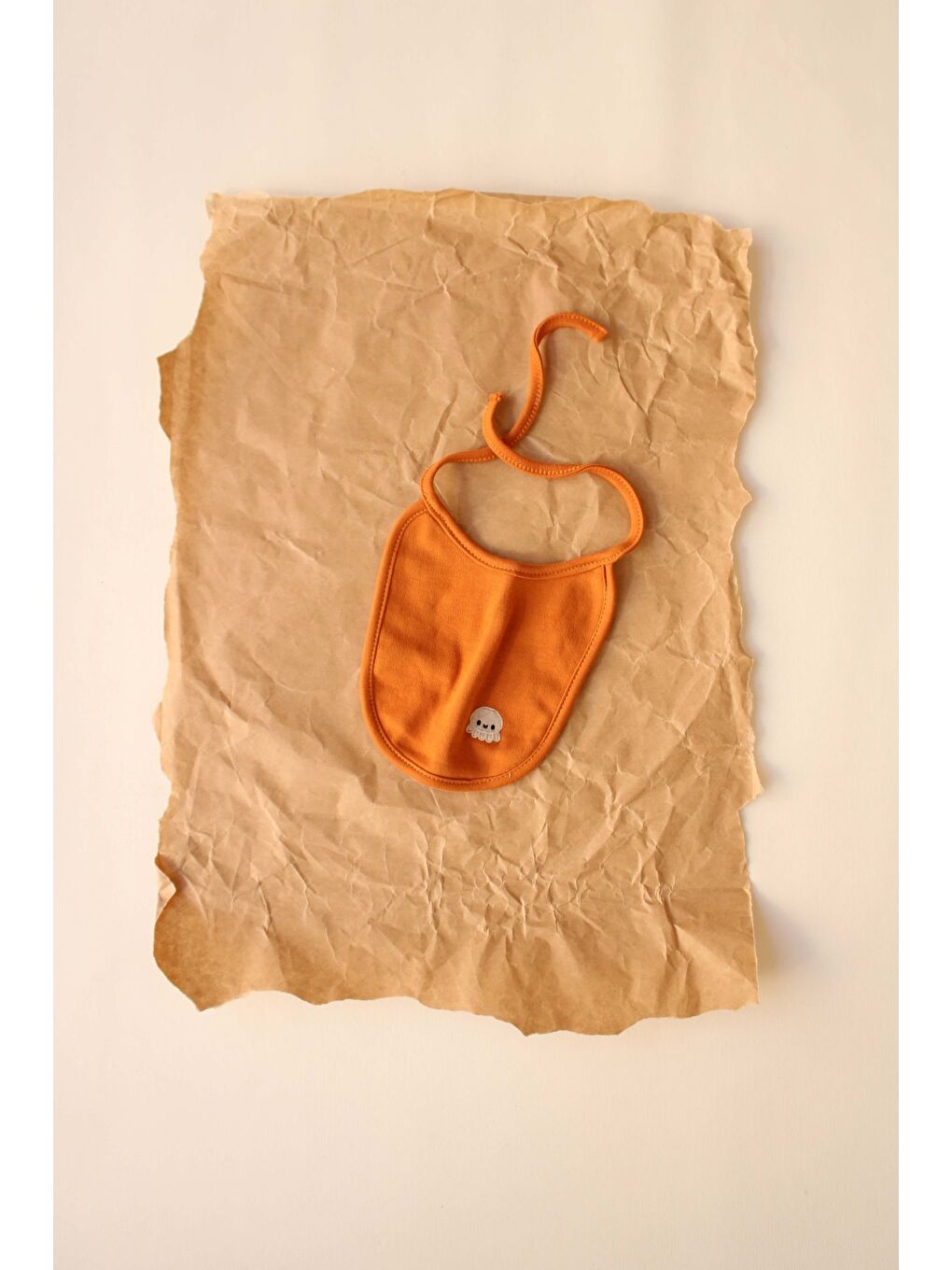 Ahtapot Nakışlı Biyeli Bebek Önlüğü 0-3 Ay