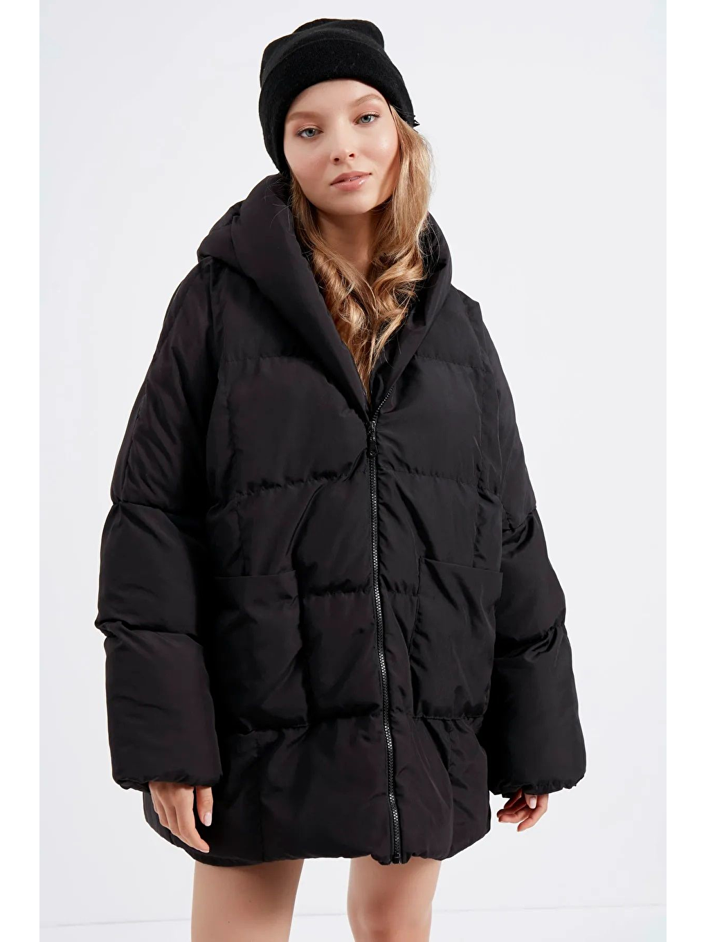 Kadın Siyah Kapüşonlu Şişme Yarasa Mont-3