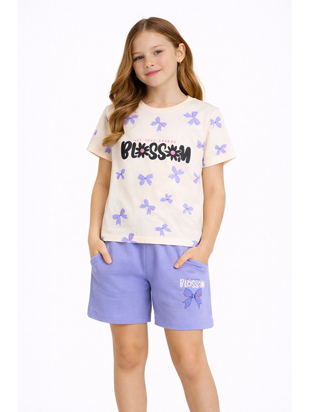 Lila Fiyonk Desenli Bisiklet Yaka Tişörtlü Kız Çocuk Şortlu Takım 23883-1