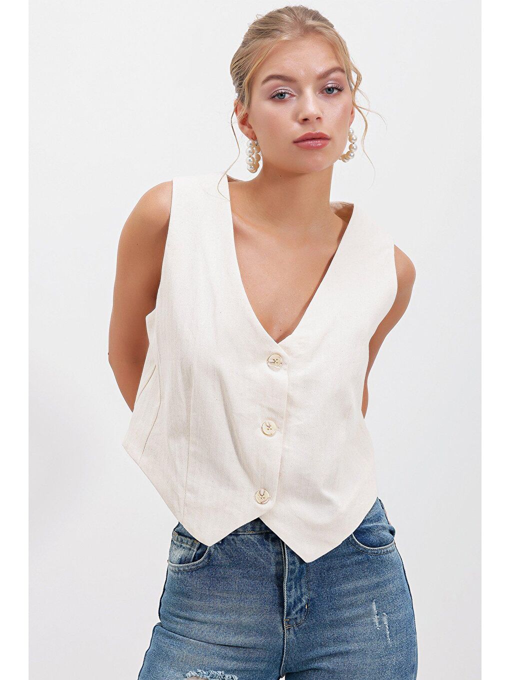 Ekru Düğmeli YELEK-1