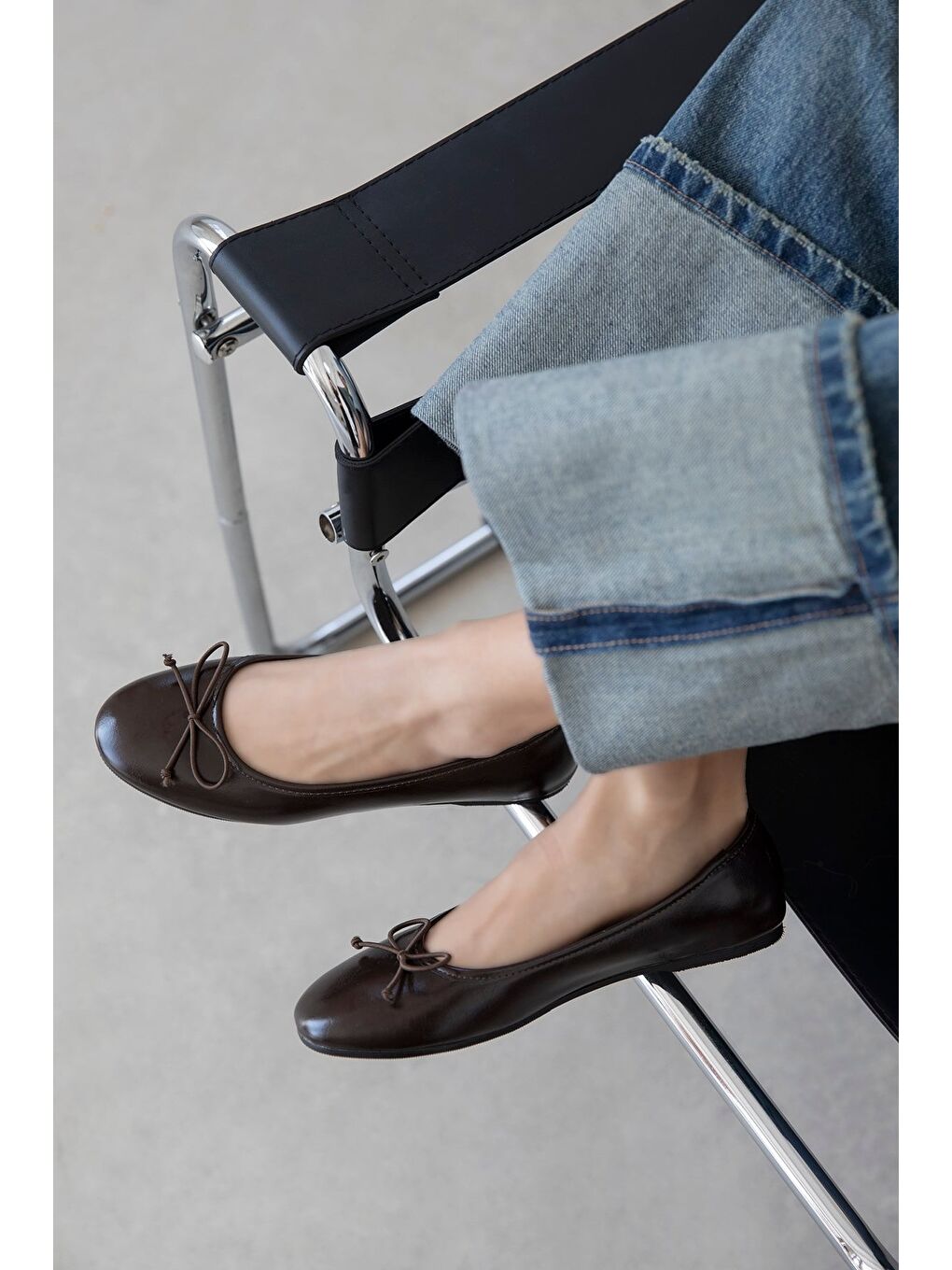 Kahverengi Lily Kadın Fiyonk Detay Kırışık Deri Babet Kahve-1