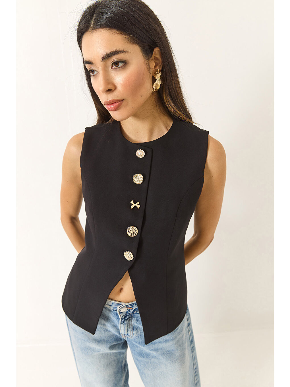 Siyah Kadın Regular Bisilet Yaka Gold Düğme Detaylı Astarlı Dokuma Yelek-1
