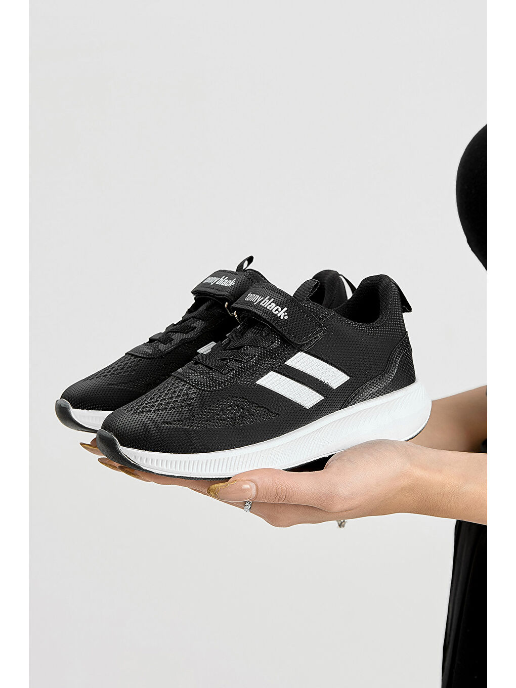 Çocuk Unisex Siyah Beyaz Eva Taban Yanı Şeritli File Detaylı Cırtlı Spor Ayakkabı-2