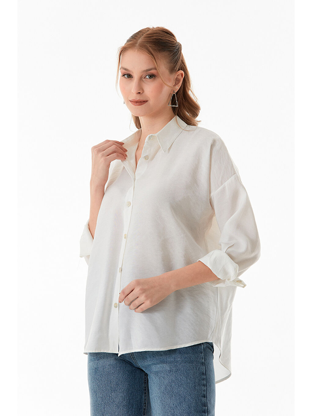 Ekru Basic Oversize Arkası Uzun Düğmeli Gömlek