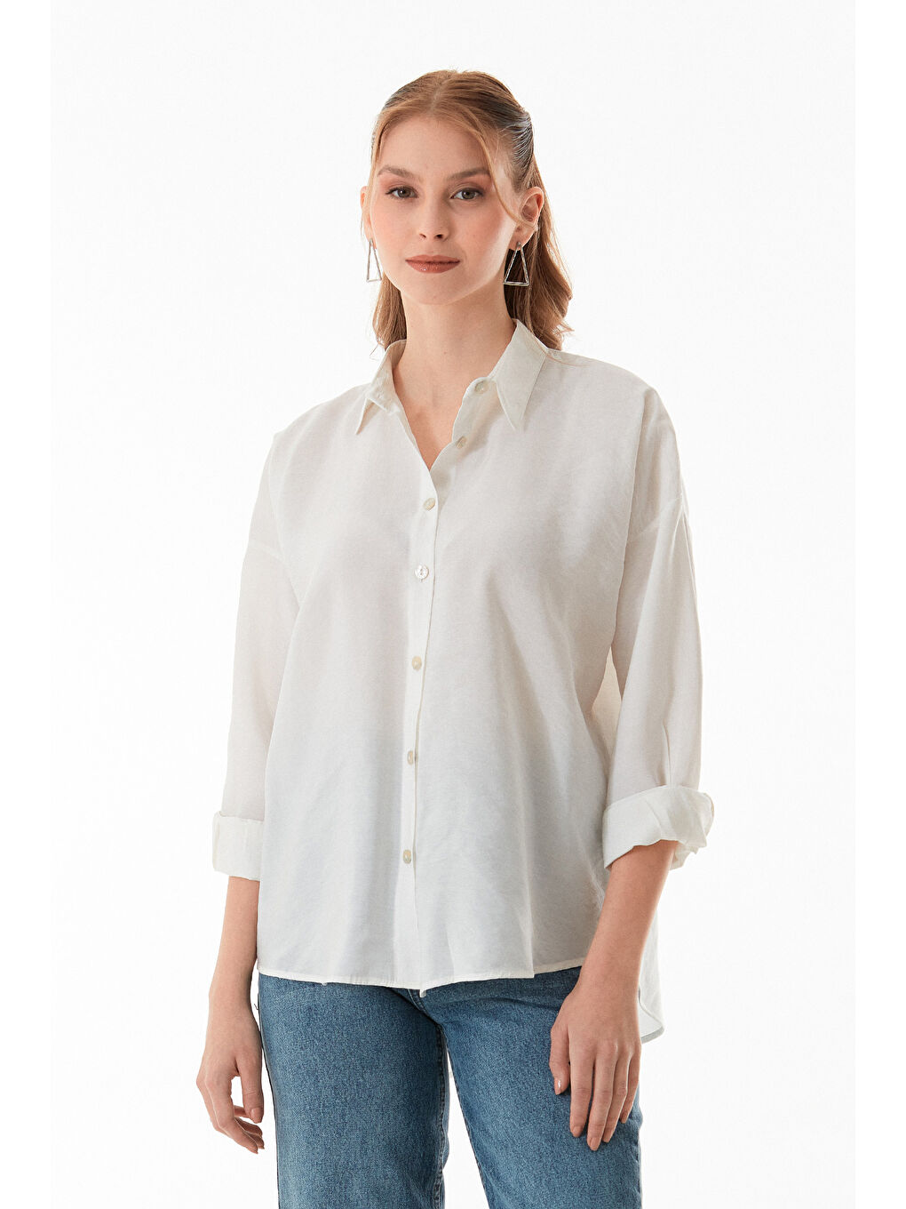 Ekru Basic Oversize Arkası Uzun Düğmeli Gömlek-1