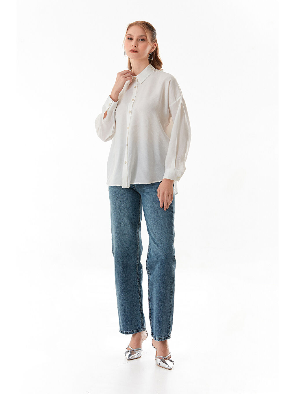Ekru Basic Oversize Arkası Uzun Düğmeli Gömlek-2