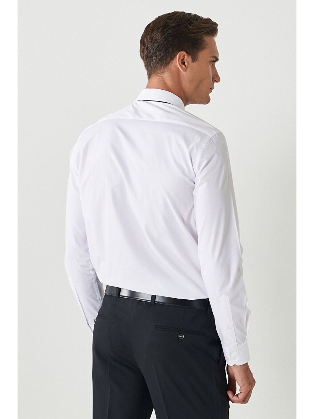 Erkek Beyaz Kolay Ütülenebilir Slim Fit Dar Kesim Klasik Yaka Gömlek-5