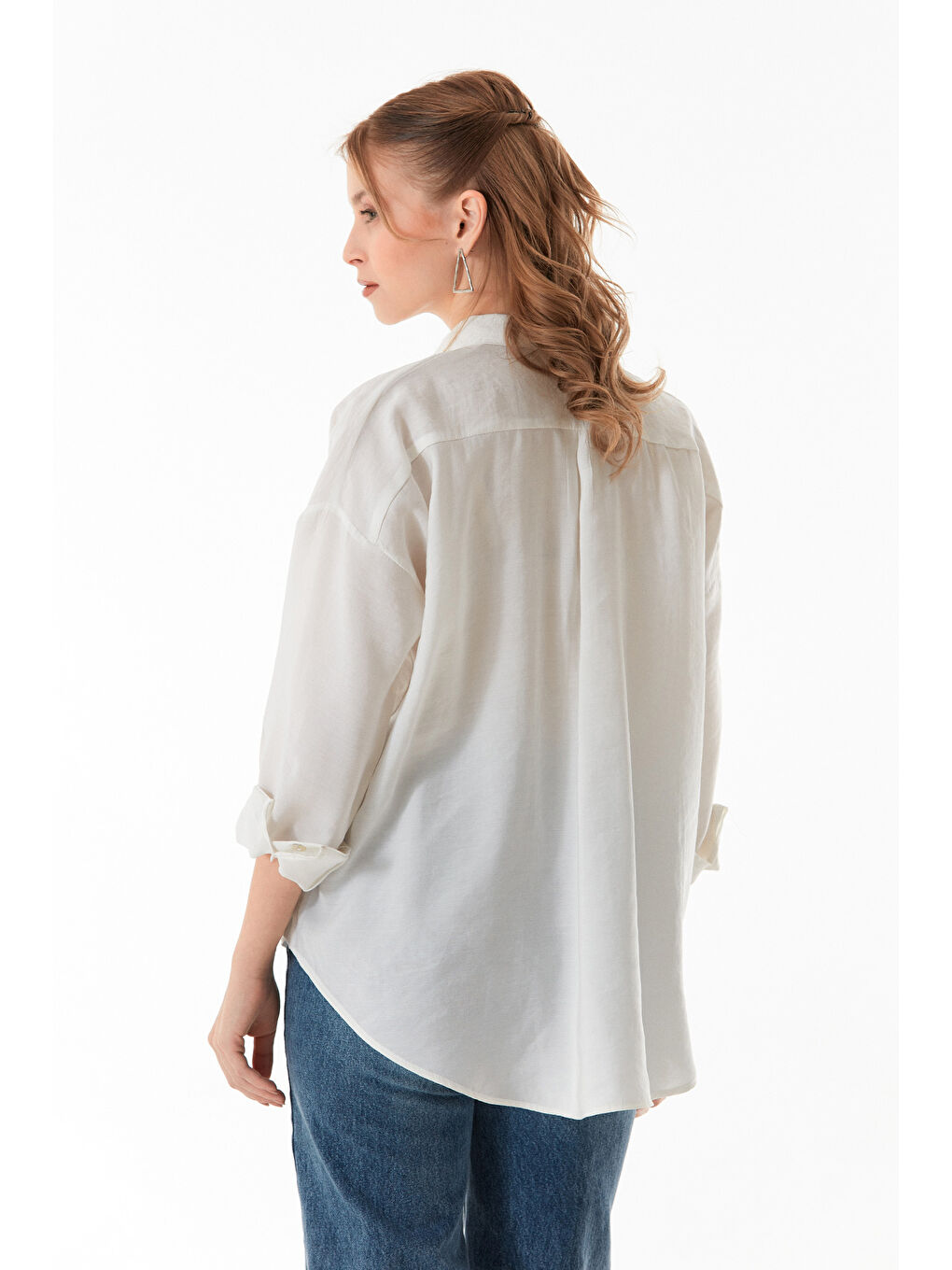 Ekru Basic Oversize Arkası Uzun Düğmeli Gömlek-4