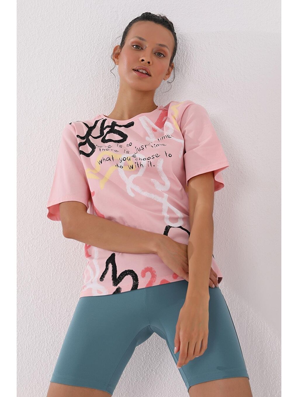 TOMMYLIFE Pembe Karışık Desenli Yazı Baskılı O Yaka Kadın Oversize T-Shirt - 97132