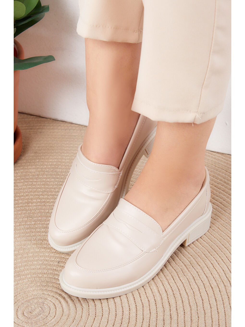 Kadın Bej Rugan Ayakkabı - 26366