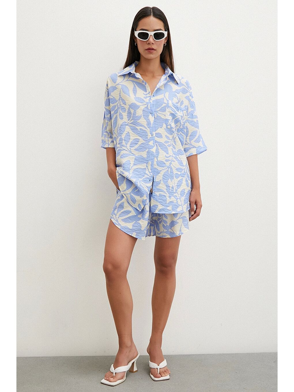 Yaprak Desenli Şortlu Takım Mavi-3