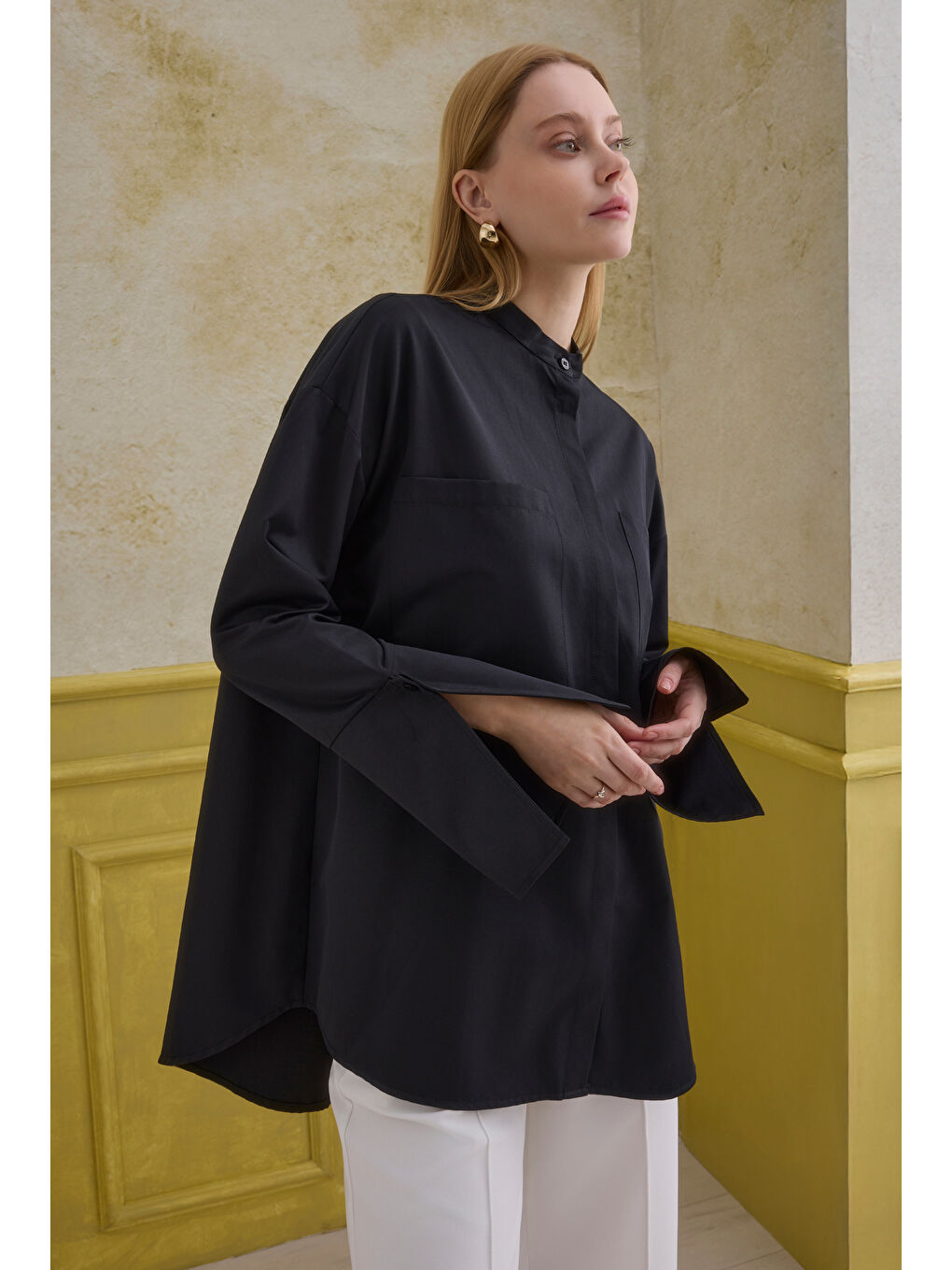 Manşet Detaylı Gömlek Siyah-2