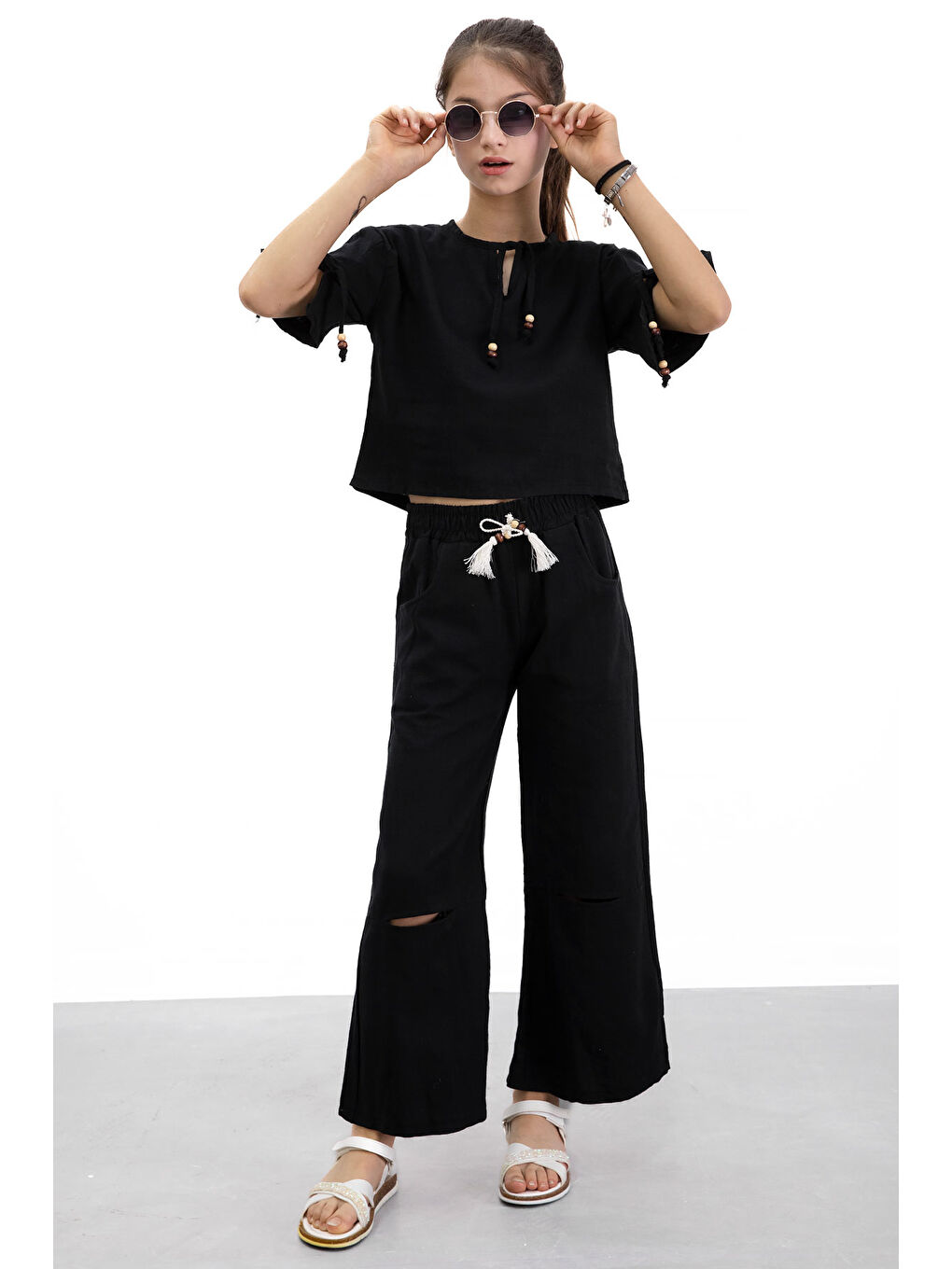 Siyah Boyundan Bağlamalı Tişörtlü Kız Çocuk Pantolonlu 2li Takım 21186-2