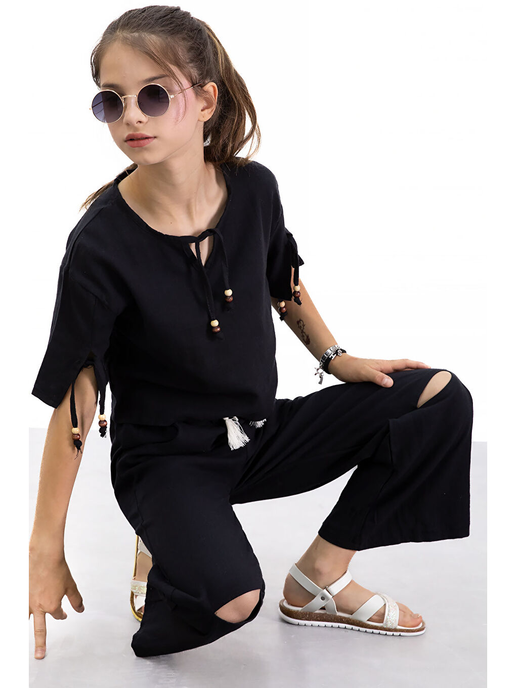 Siyah Boyundan Bağlamalı Tişörtlü Kız Çocuk Pantolonlu 2li Takım 21186-4