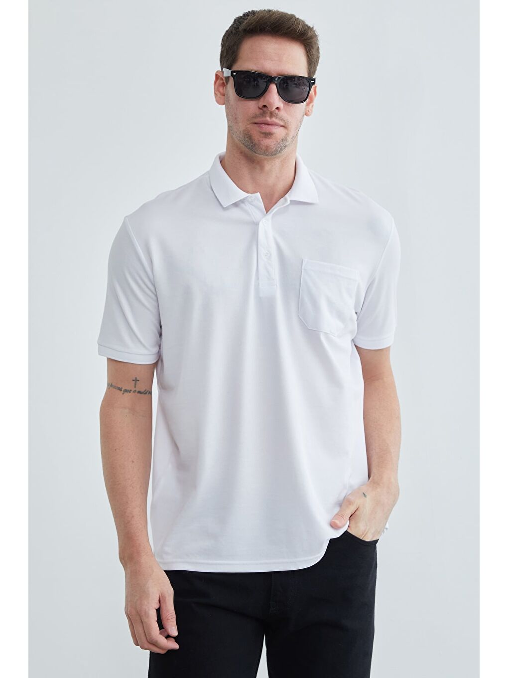 Beyaz Tek Cepli Polo Yaka Tişört-2