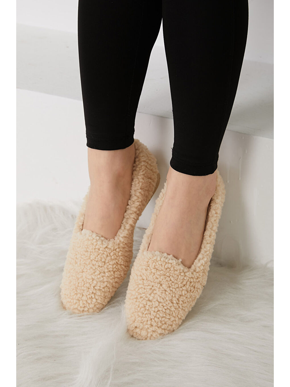 Ekru Kadın Krem Pelüş Babet    26653