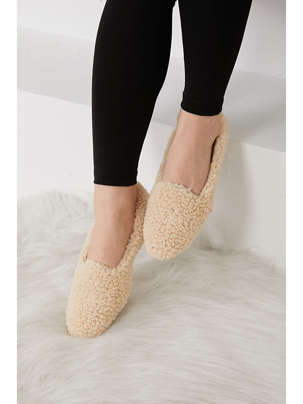 Ekru Kadın Krem Pelüş Babet    26653-2