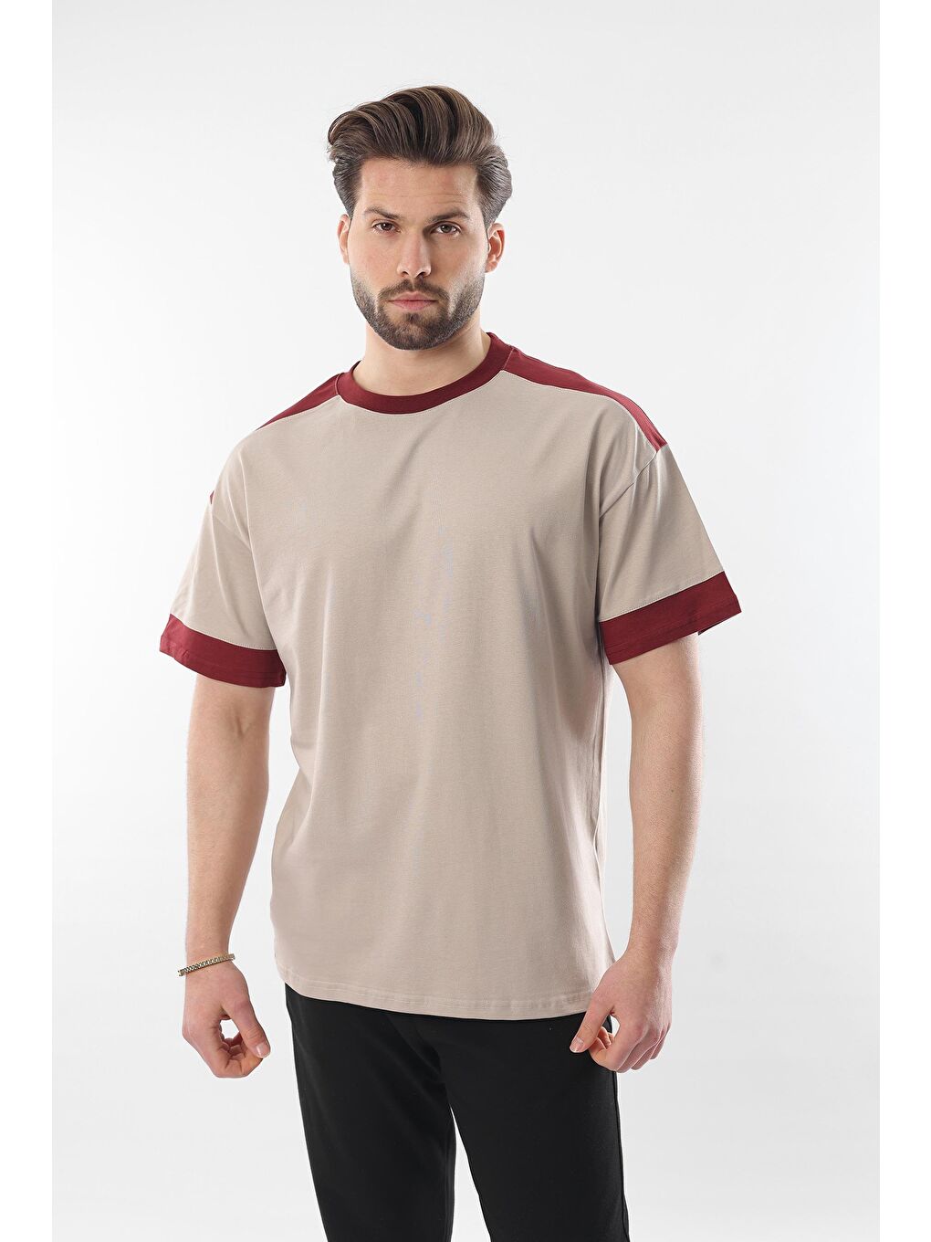 Bej Omzu Şerit Detaylı Erkek Tişört E7125