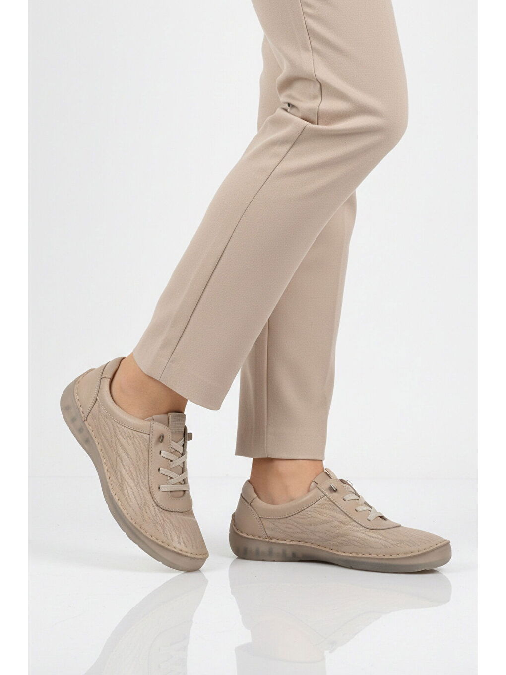 Bej Premium Vizon Hakiki Deri Anatomik Kadın Casual Ayakkabı 44406 Z