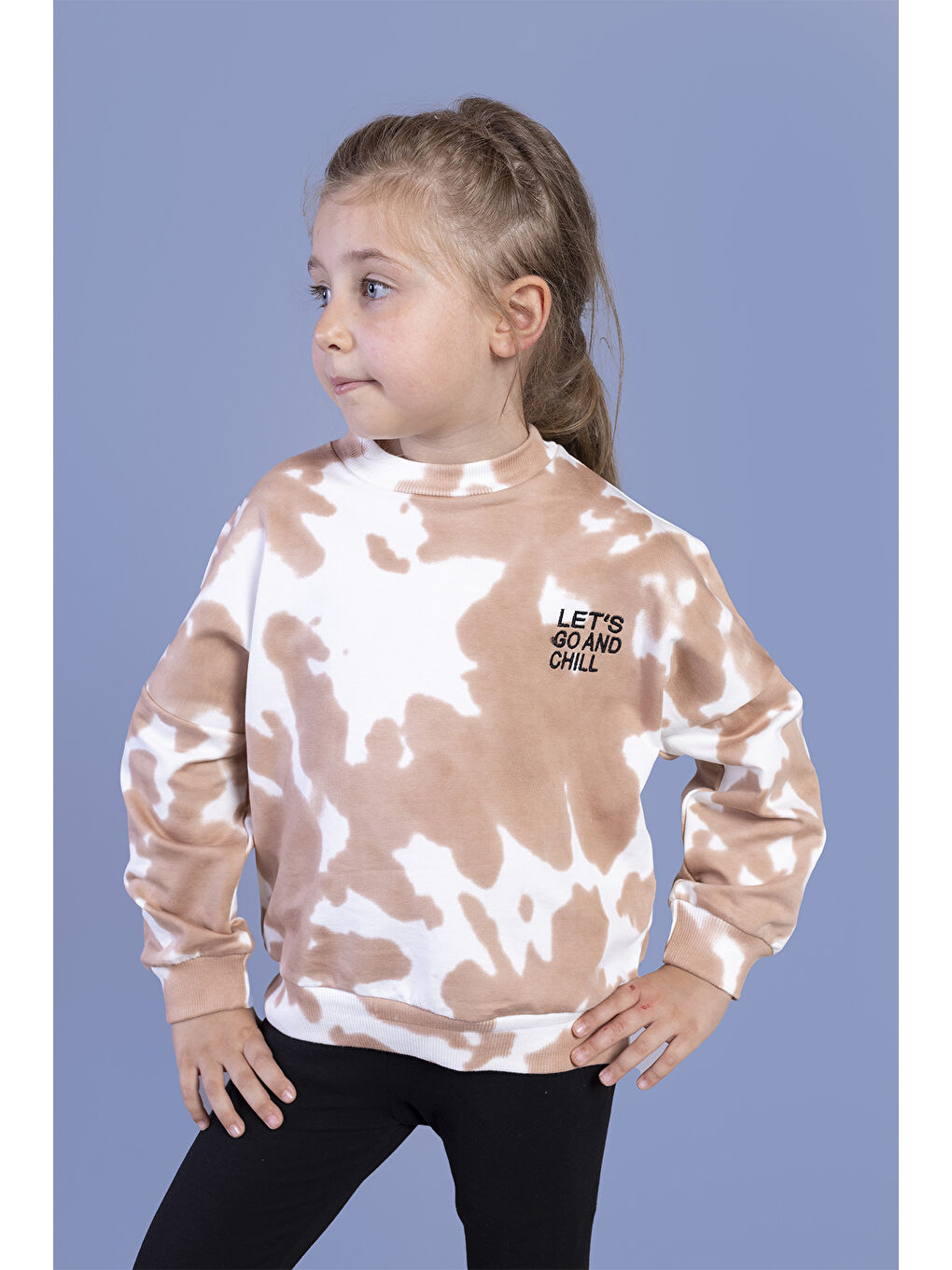 Kahverengi Kız Çocuk Nakışlı Batik Desenli Sweatshirt-2