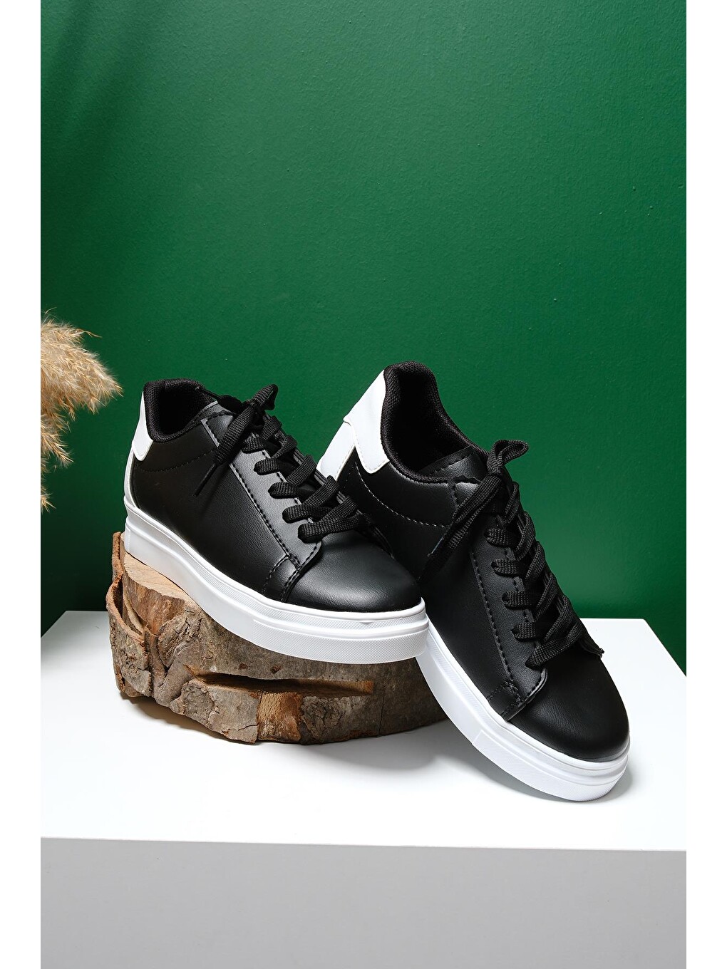 Siyah Erda Basic Bağcıklı Kadın Sneaker-3
