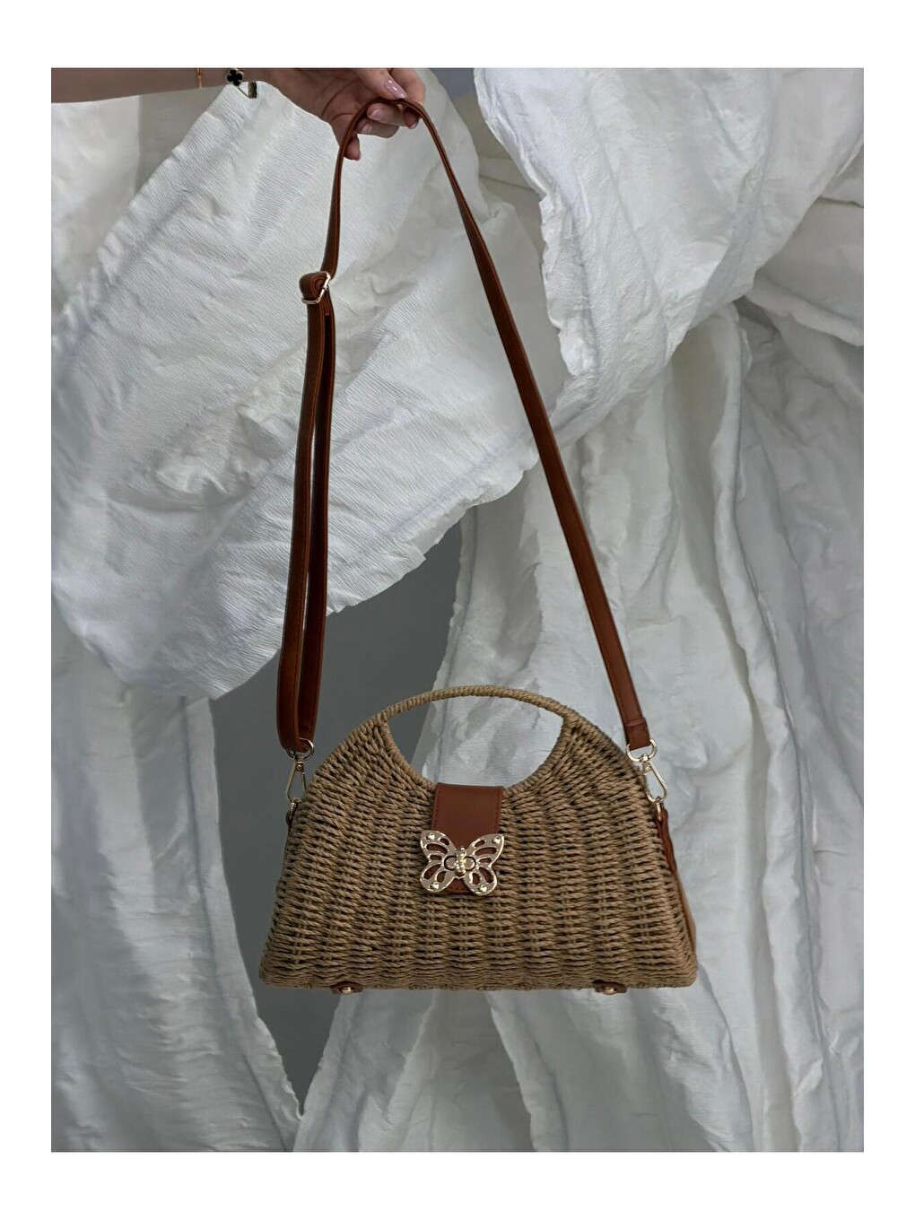 Kahverengi Kelebek Detaylı Küçük Boy Camel Hasır Çanta 20x27 CNT1032-2